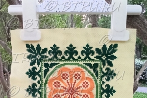 Sárga mandala keresztszemes kép